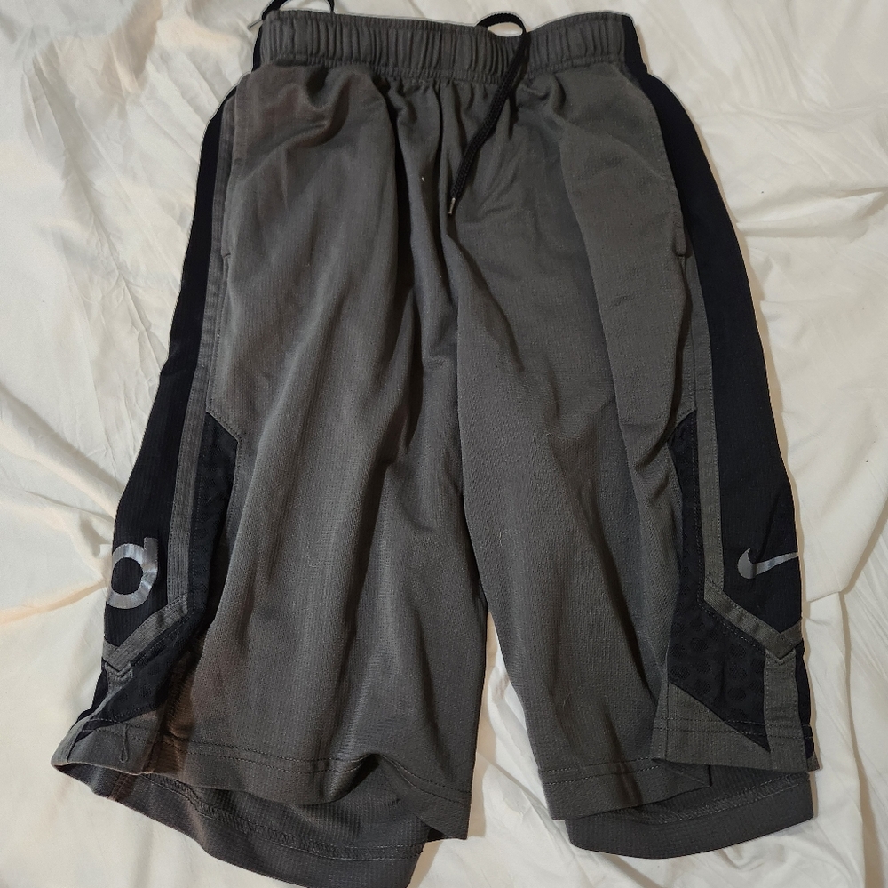 Boys nike shorts